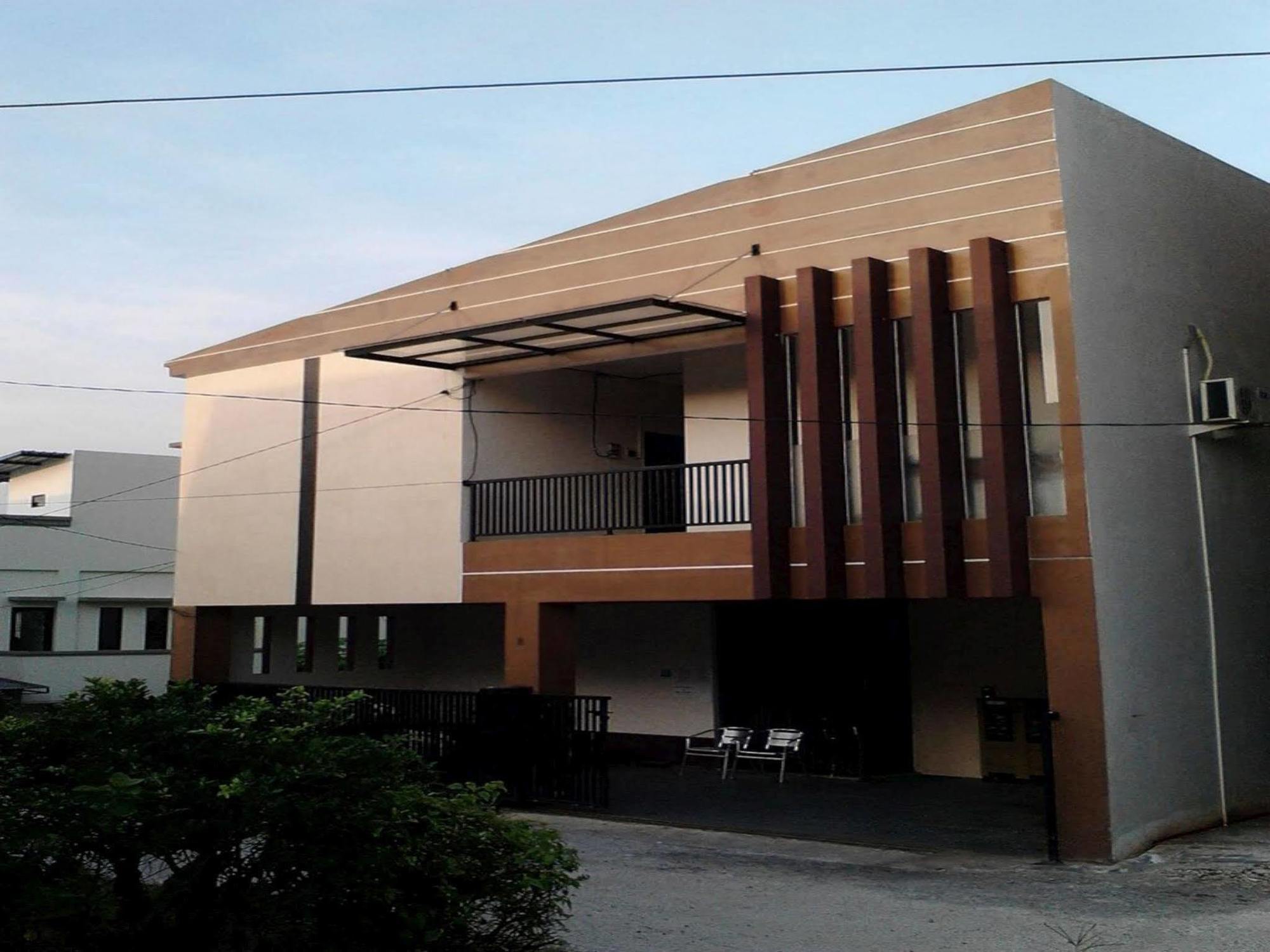 Hotel Comfort House Balikpapan  Zewnętrze zdjęcie